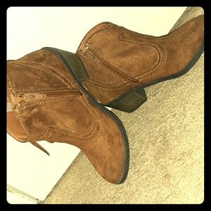 Brown boots